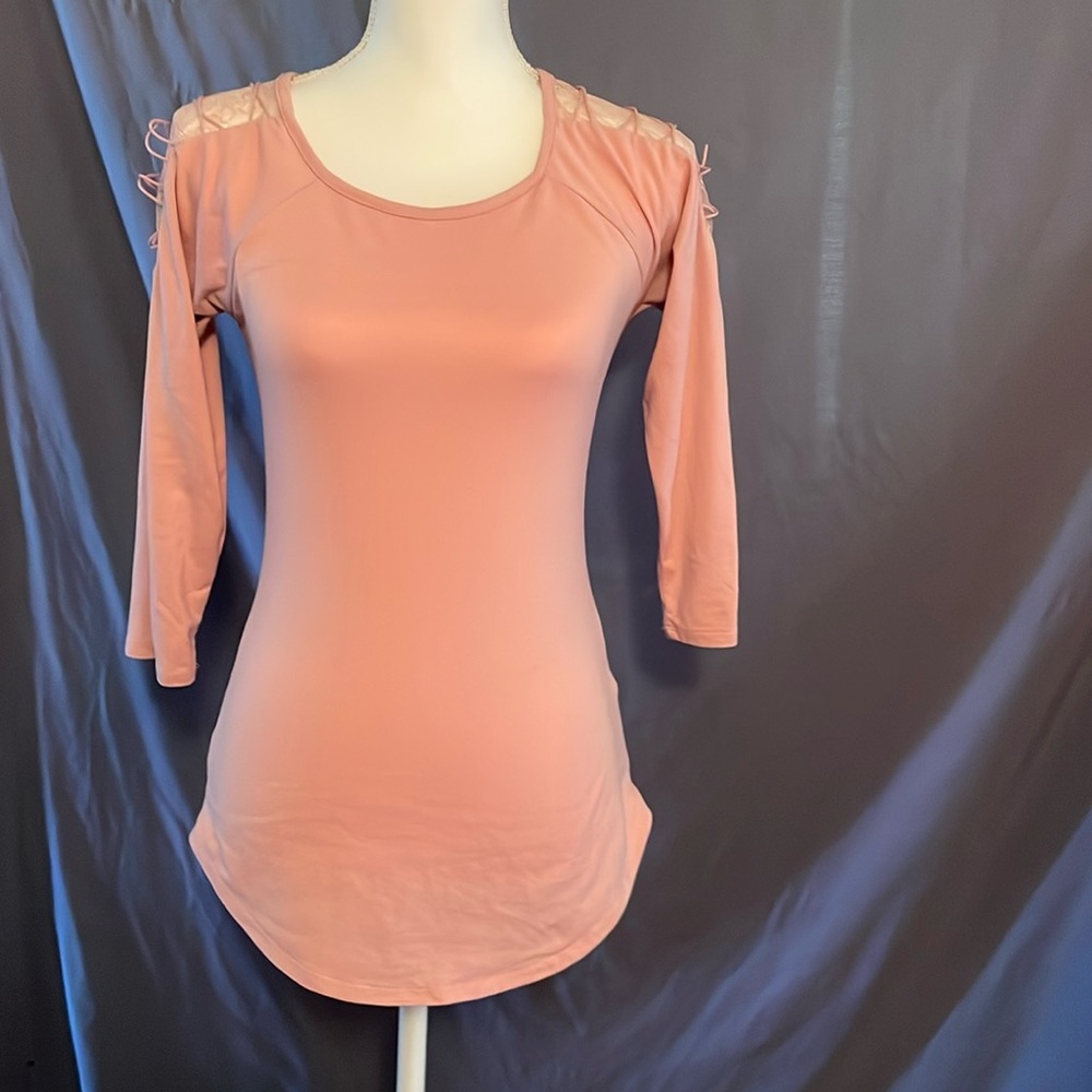 🌟4 for $20 🌟 Almost Famous blouse